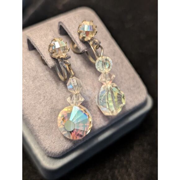 Unique Vintage Aurora Borealis AB Crystal Dangle Screw Back Earrings - Picture 4 of 7